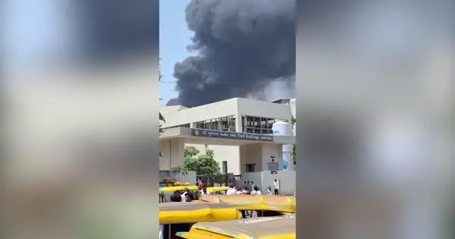 На западе Индии разбился летевший в Лондон самолет с пассажирами ВИДЕО