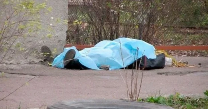 В Баку 62 летний мужчина умер на улице