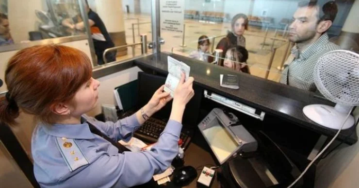 Estetik əməliyyatla üzünü dəyişdirənlərin aeroportdakı PROBLEMİ Niyə buraxmırlar?