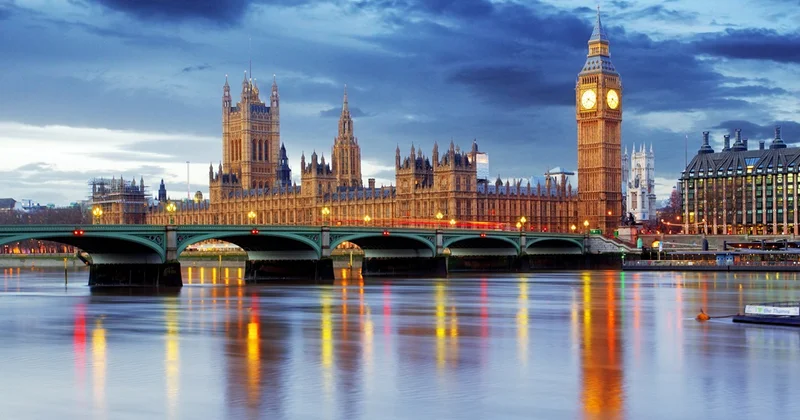 Böyük Britaniya iqtisadiyyatı gözlənildiyindən daha çox kiçilib
