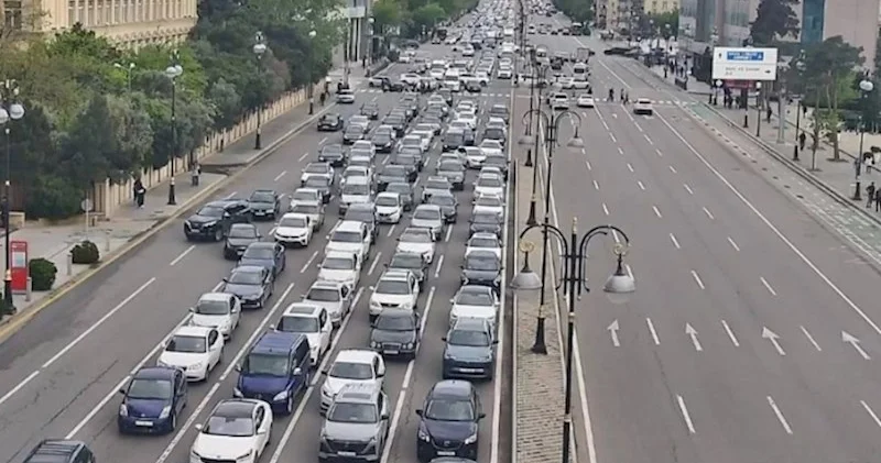 Paytaxtda sıxlıq müşahidə edilən yollar