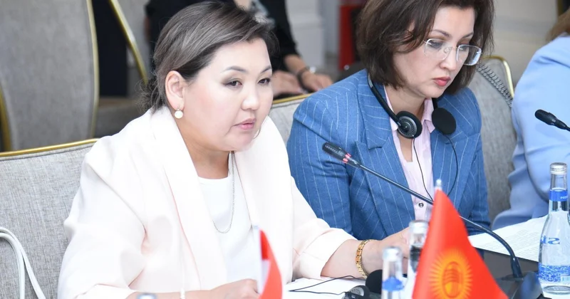 Türkdilli qadın liderlər platformasının yaradılması təklif olundu