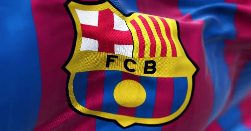 Barselona Cerard Martinin yerinə iki futbolçu axtarır
