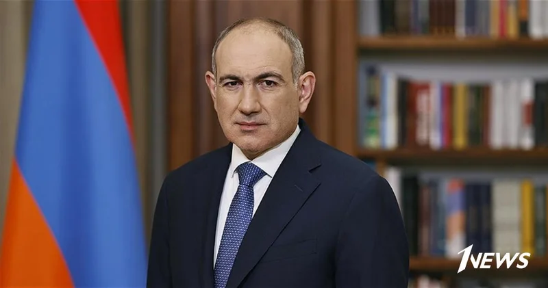 Пашинян потребовал от Гарегина II освободить Армянскую апостольскую церковь