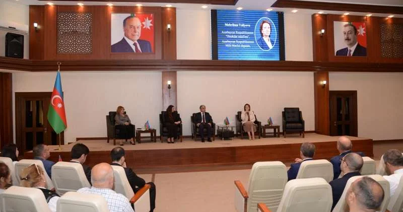 “Uşaqlarla peşəkar əlaqə” adlı multidissiplinar konfrans keçirilib