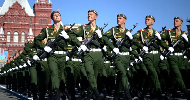 Rusiya yeni ordu yaradır Putin açıqladı