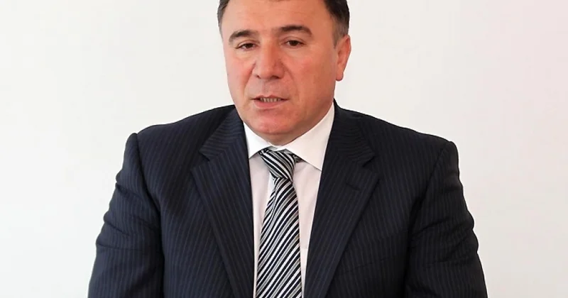 İsgəndər Cavadov: Bunu baş məşqçi və ya köməkçisi edəsi deyil ki...