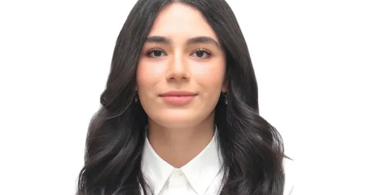 UNEC in tələbəsi nüfuzlu Avropa universitetlərinə qəbul OLUNDU