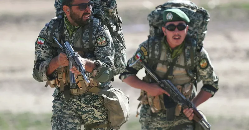 Иран начал военные учения