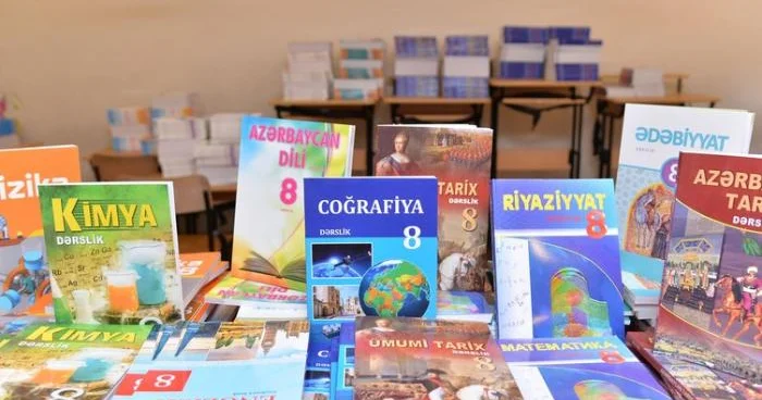 Bir dərslik təqribən 10 manata başa gəlir və bu da... Ekspert