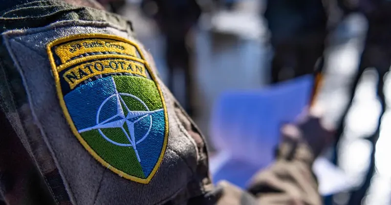 NATO Rusiya sərhədlərini izləmək üçün peyk sistemi quracaq