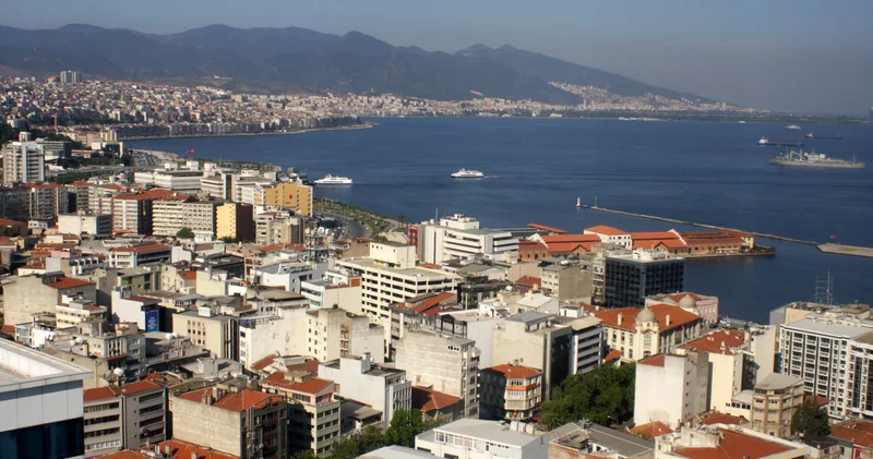 Bu şəhərdə 1000 dən çox adam işdən çıxarıldı
