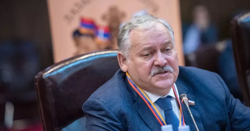 Если для Москвы Карабах спорная территория , то Калининград это Кенигсберг, Чечня Ичкерия, а Курилы и Приморский край вообще не Россия