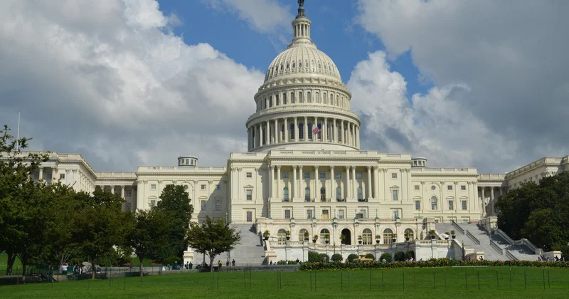 Белый Дом: Правительство США не пересматривает контракты с фирмами Маска