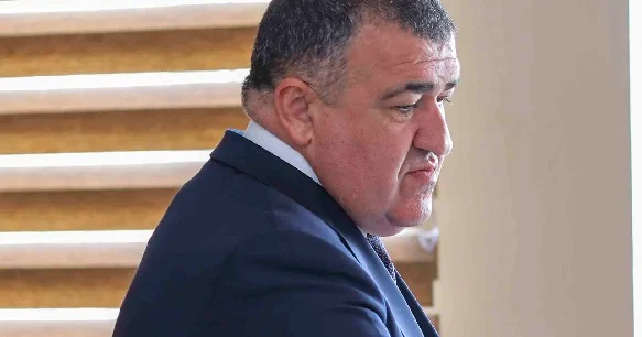 Xətai rayonu Gəncə Prospektində qanunsuz tikintiyə icra başçısı icazə verib? Video