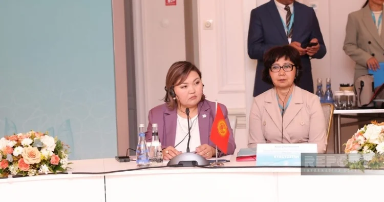 Qırğızıstandan təklif: türkdilli ölkələrin lider qadınlarından ibarət platforma yaradılsın