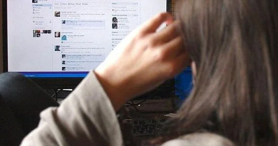 Sosial şəbəkələrlə bağlı qanun layihəsi ilk oxunuşda qəbul edildi KONKRET