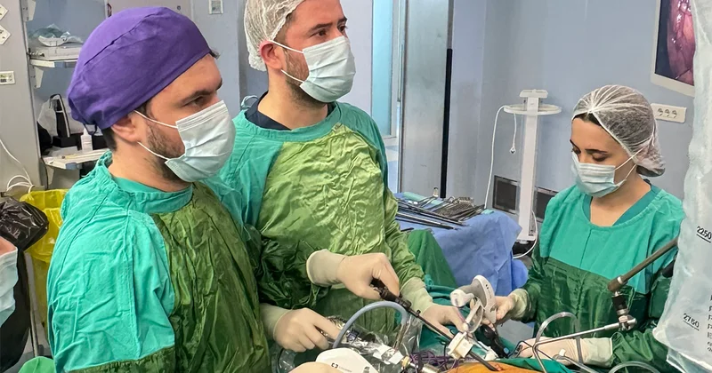 Ən mürəkkəb cərrahi əməliyyatı uğurla başa çatdırdı Fotolar