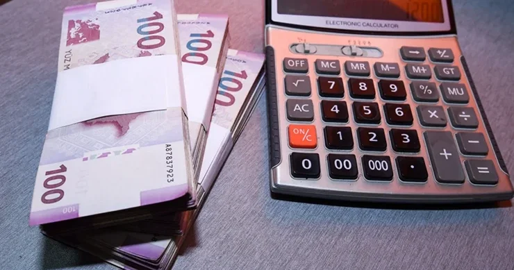 AMB ötən il bazar iştirakçılarını 644 min manat cərmələyib