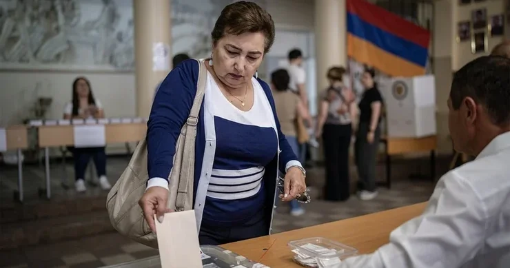 Ermənistan MSK parlament seçkilərindən sonra 637 məntəqədə səsləri yenidən sayıb