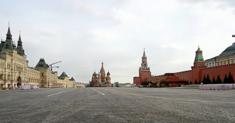 Украина отменила День России на Красной площади