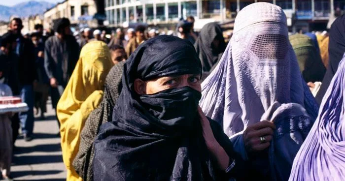 Əfqanıstanda qadınlar aksiya keçirib, müdaxilə zamanı iki nəfər ölüb
