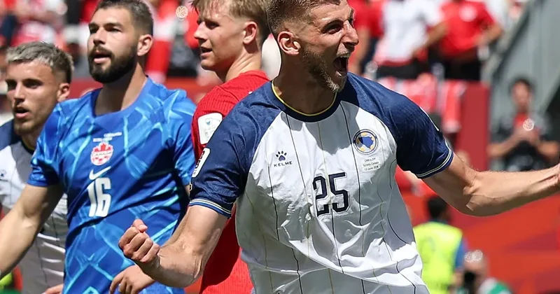 Yovo Lukiç Bosniya və Herseqovina millisinin tarixinə düşüb