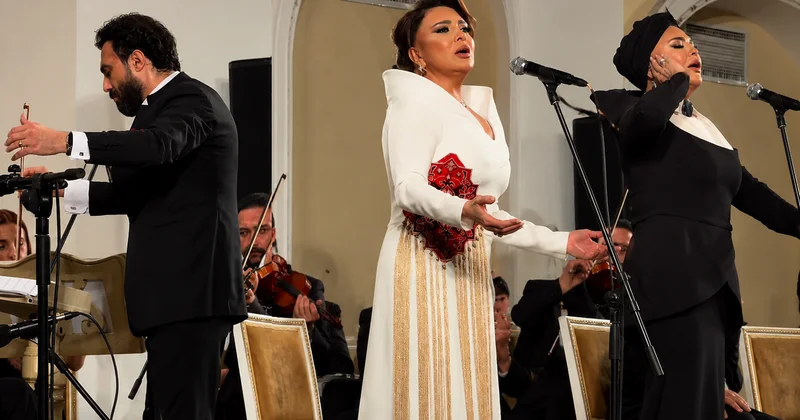 Xalq artisti Filarmoniyada konsert verdi VİDEO