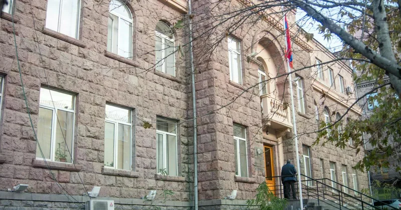 Соскочить с крючка… Ереван прощупывает Баку? Наша аналитика