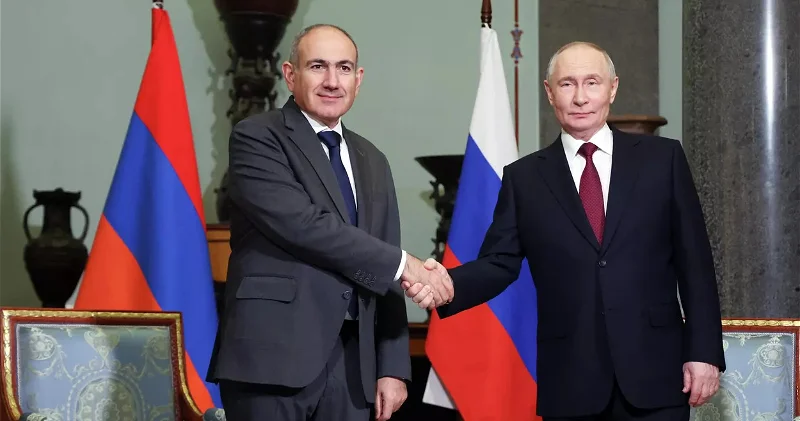 Пашинян заявил о важности конструктивного диалога в поздравлении Путину