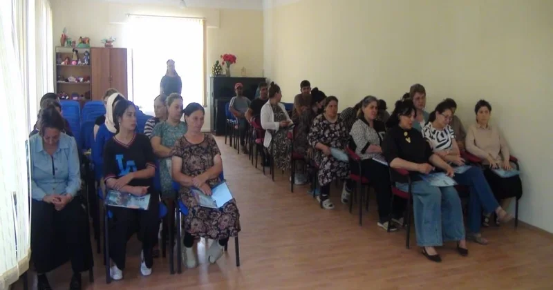 “Sağlam ailə modeli” layihəsi çərçivəsində seminar keçirilib