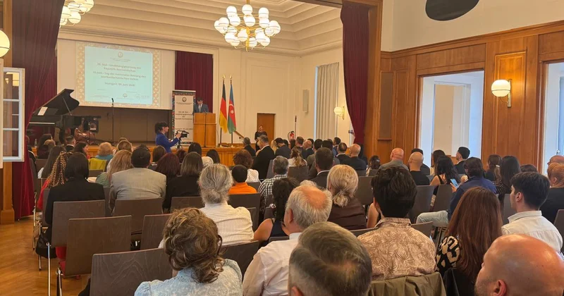 Ştutqartda Azərbaycan diasporunun təşkilatçılığı ilə Müstəqillik və Milli Qurtuluş günlərinə həsr olunmuş möhtəşəm tədbir keçirilib