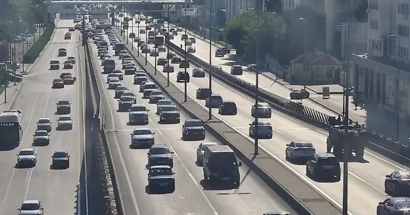 Tıxaclar azalır Sadəcə 6 istiqamətdə sıxlıq var