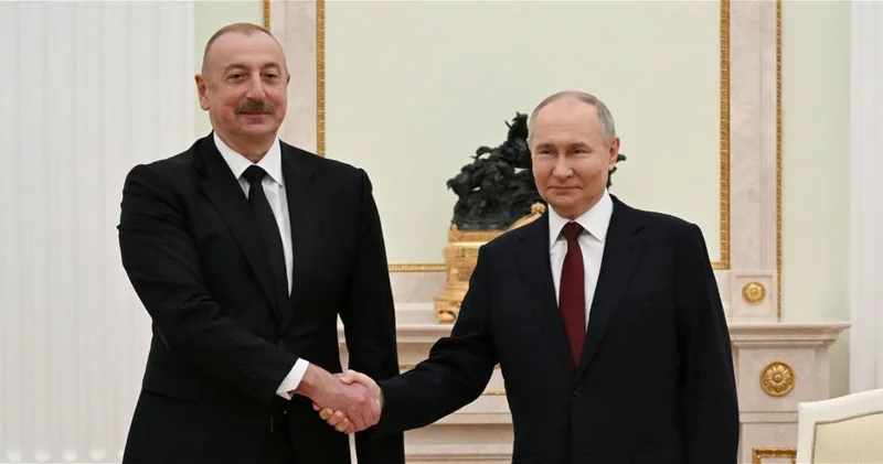 Ильхам Алиев поздравил Владимира Путина с Днем России