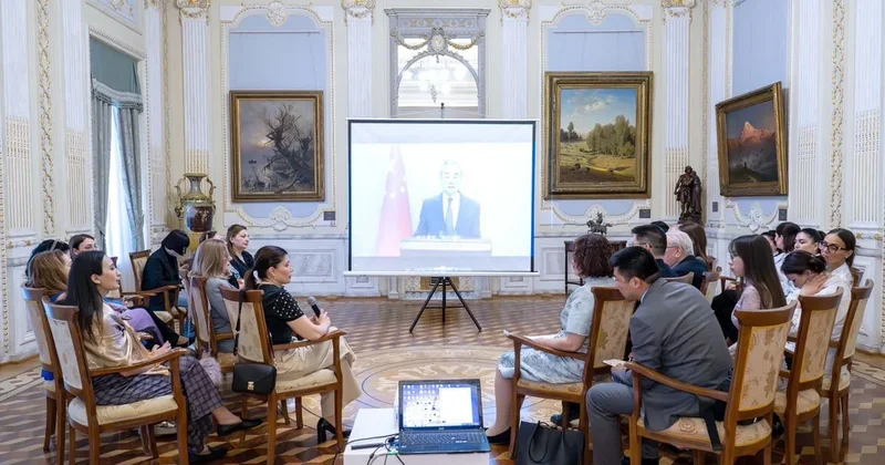 В Баку обсудили перспективы развития азербайджано китайских отношений