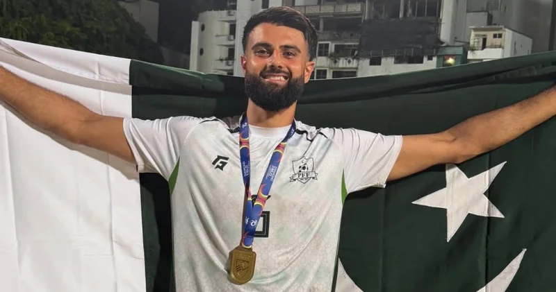 “Sumqayıt”ın futbolçusu Pakistan millisində kubok qazandı