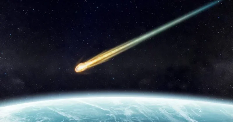 Rusiyada meteorun uçuşu görüntüləndi