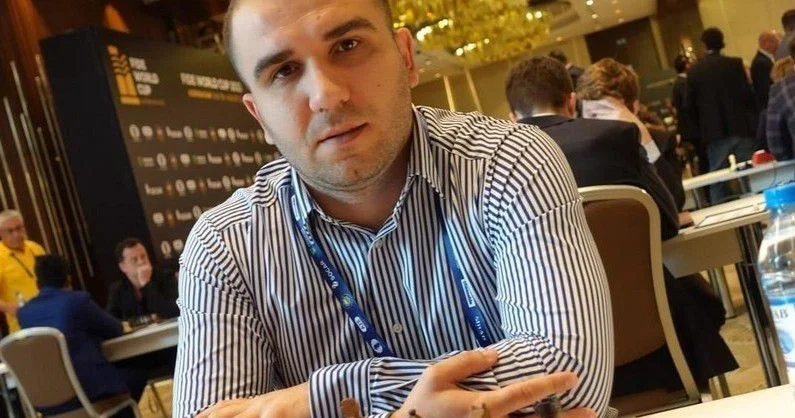 Misrətdinlə Şiroğlan liderdən yarım xal geri qalır