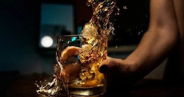 Şiddətli şişkinliyə səbəb olan spirtin adı açıqlanıb