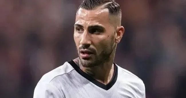 Karyerasını bitirmiş məşhur futbolçu Rusiya klubu ilə razılığa gəlib