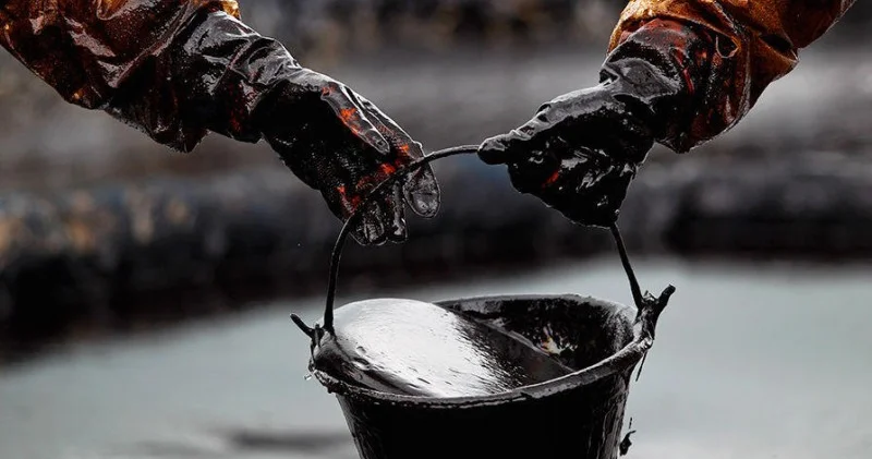 Ağ neft istehsalı 8% dən çox artıb