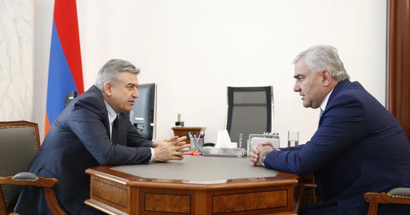 İki Karapetyan Paşinyana qarşı KONKRET