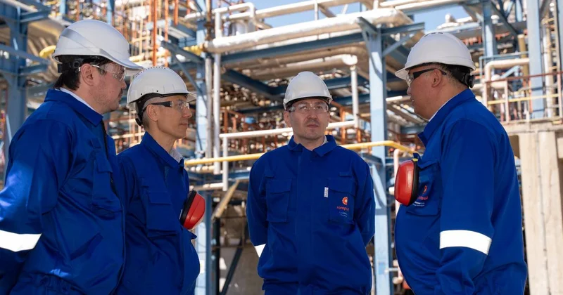 Kazakh Samruk Kazyna and KMG International view refinery performance and expansion