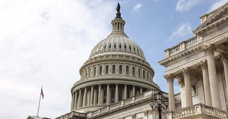 Рейтинг Демопартии в США продолжает падать