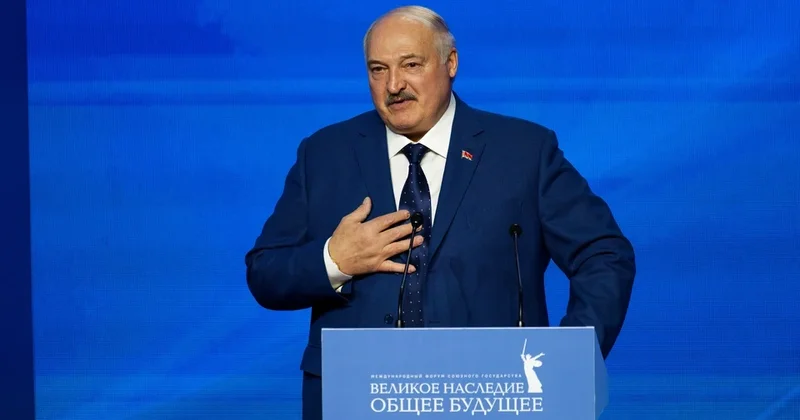 Lukaşenko: Kupalye bayramında daha çox ukraynalını görmək istəyirik