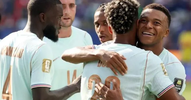 Fransadan mundial yarımfinalına ciddi hazırlıq