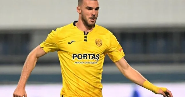 “Qarabağ” Nihad Muxakiçin transferini bitirir