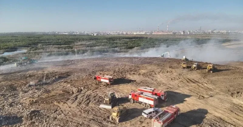 Крупный пожар на полигоне в Астане тушат без перерыва третий день