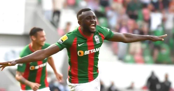 Qarabağ klubu afrikalı hücumçu üçün təklif göndərib