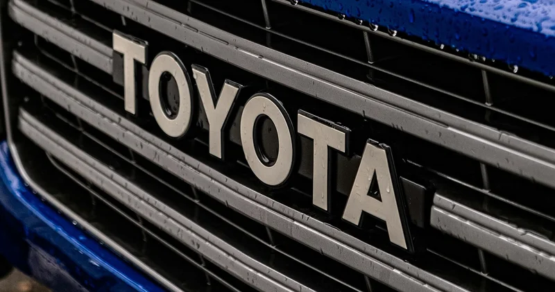 Toyota 44 şirkətdəki payını satdı